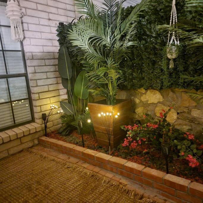 The Ritz Spa Sanctuary Hot Tub/Patio/Fam/Pet Las Cruces Exterior photo